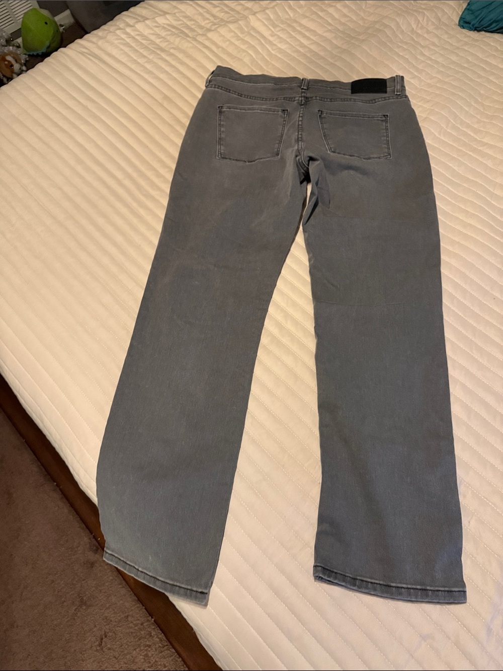 Men's Straight Fit Gray Jeans - Everyday Essential